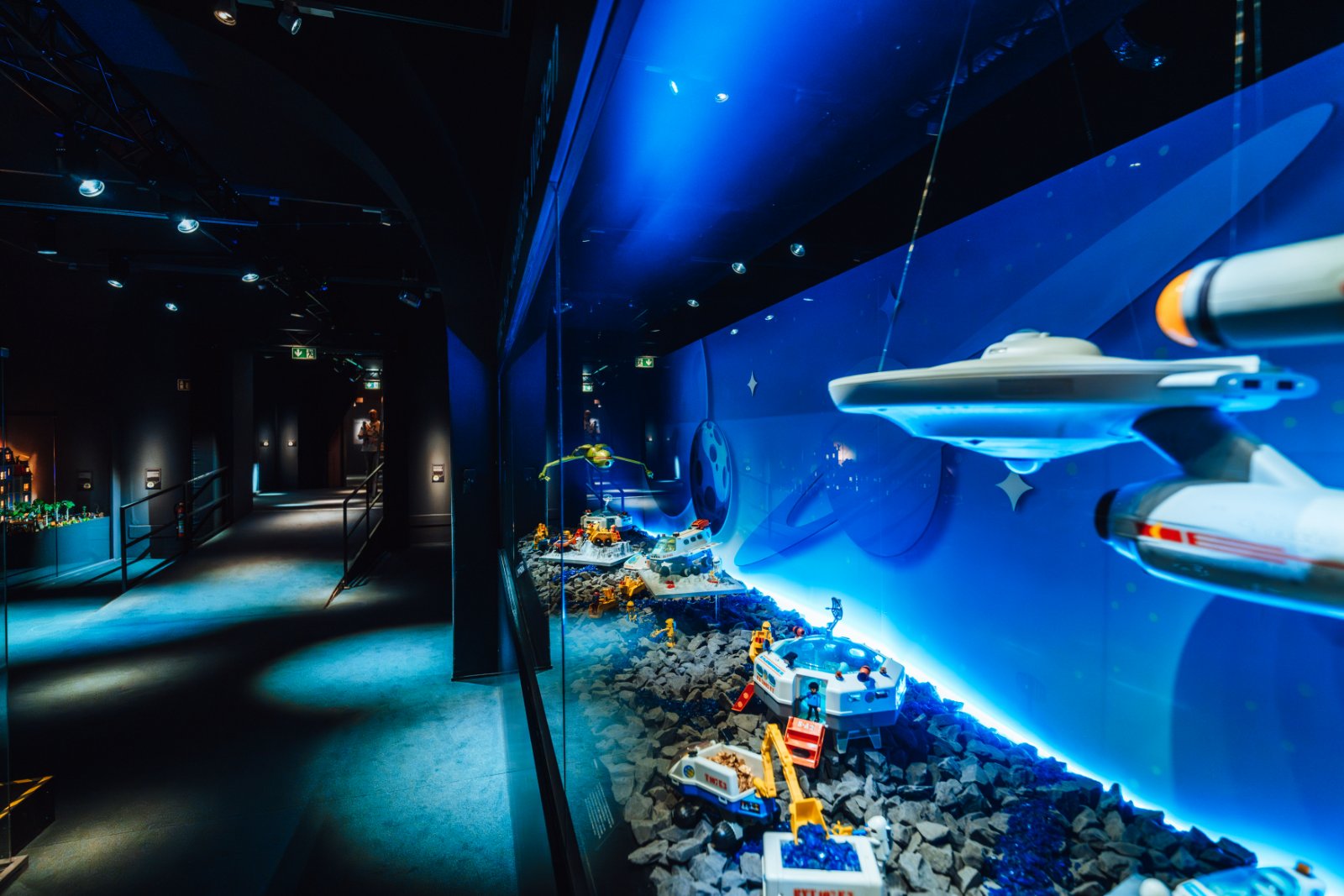 Space exhibition showcase